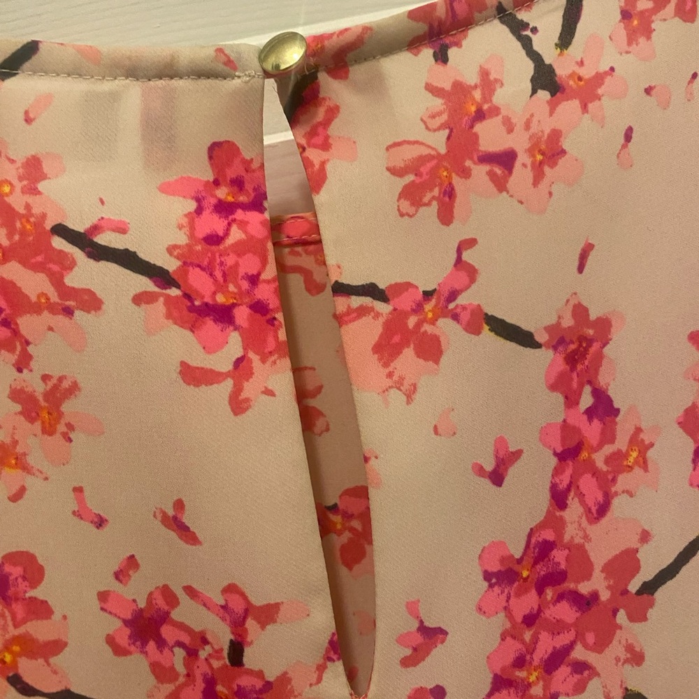 Womens Banana Republic blouse - Picture 4 of 4